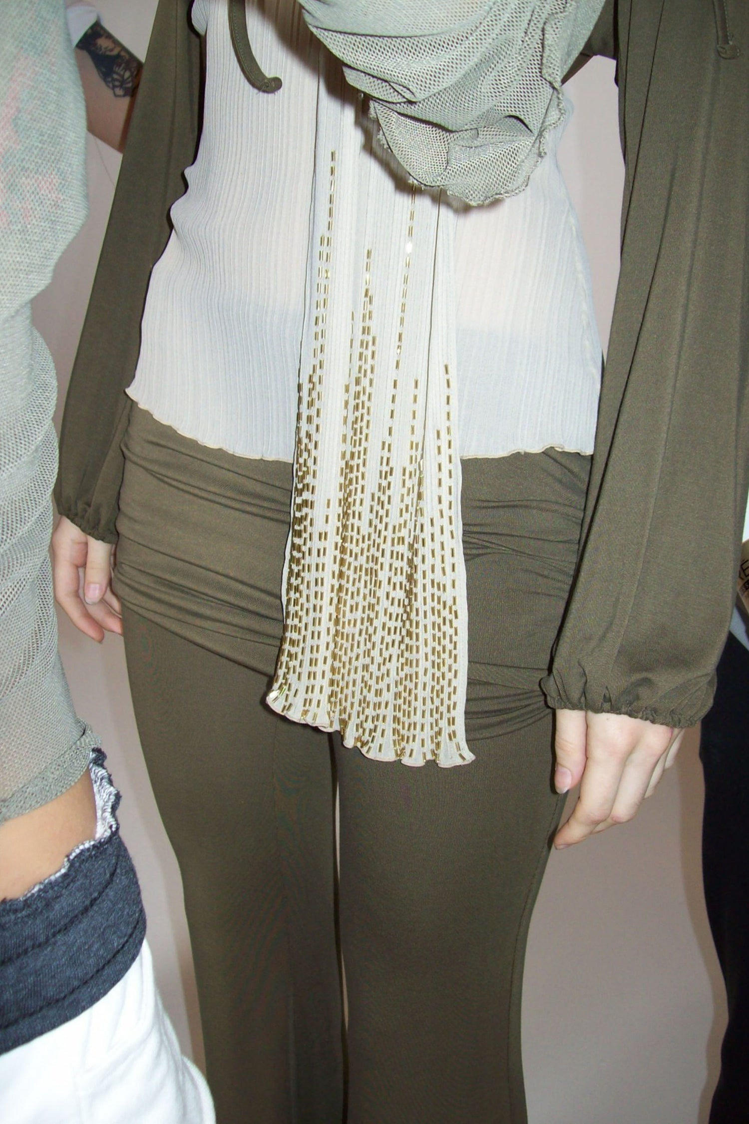 Beaded Scarf Set-Up Top Milk Tea