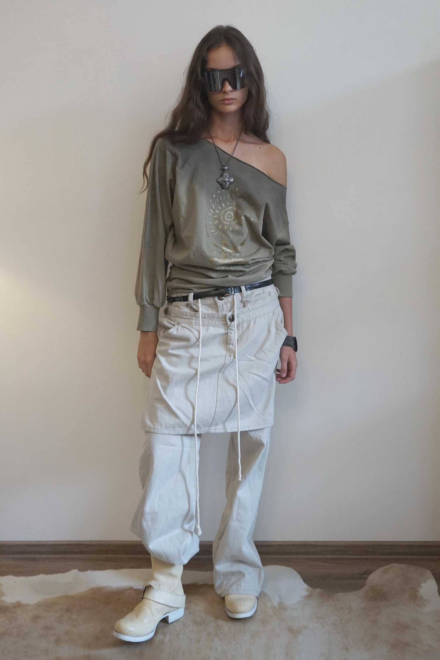 Boho Washed Off-Shoulder Tee Khaki