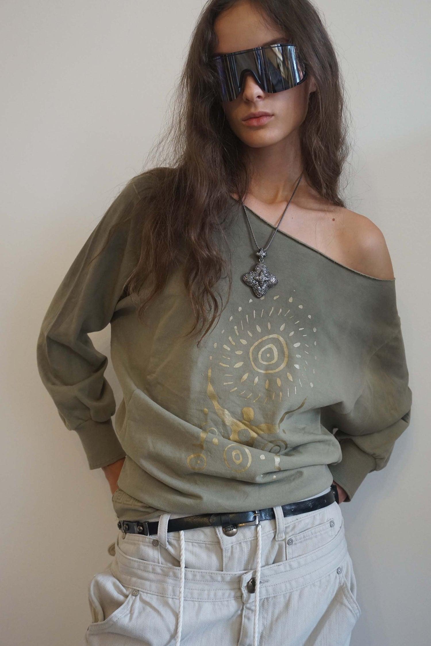 Boho Washed Off-Shoulder Tee Khaki