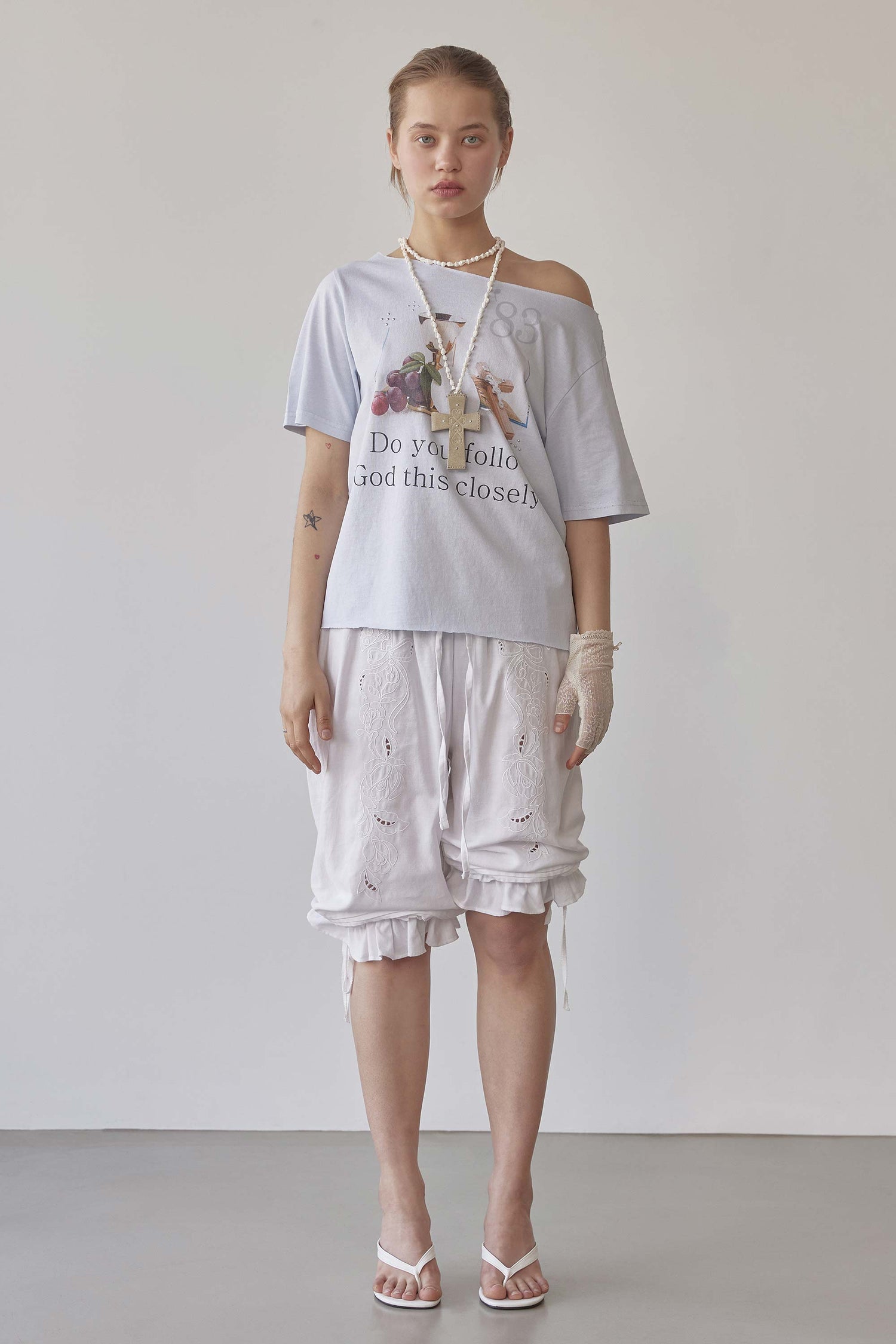 83 Faith Cut Out Tee Washed Blue