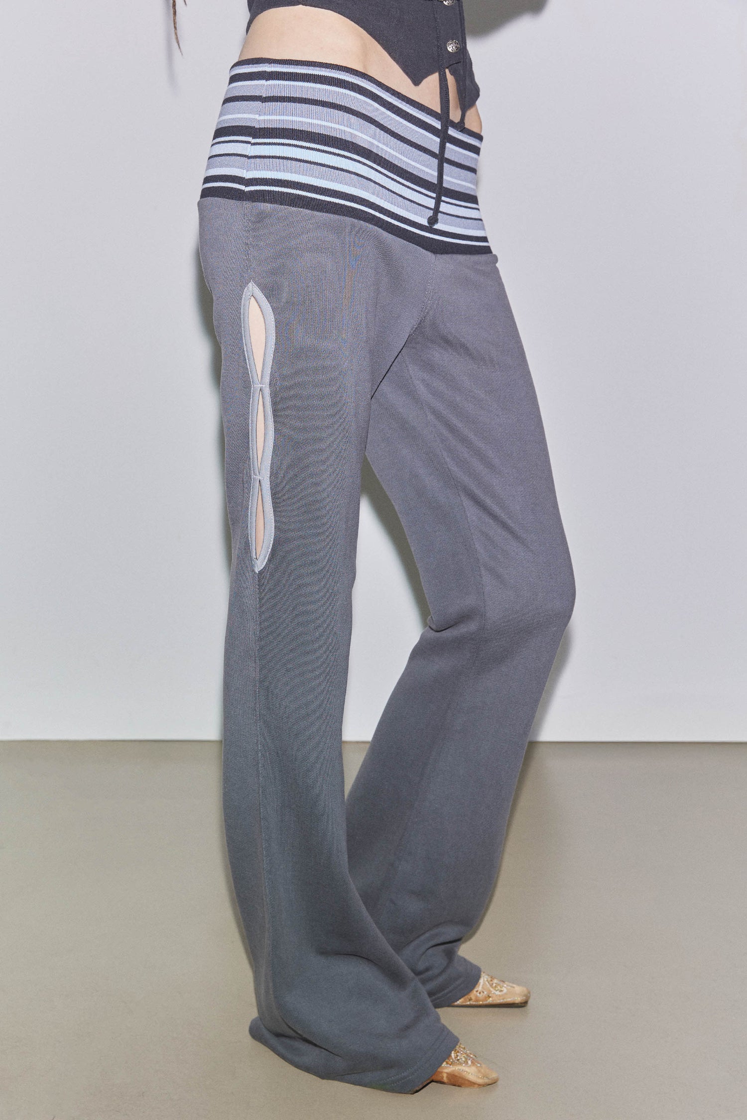 Cut Out Stripe Sweatpants Charcoal