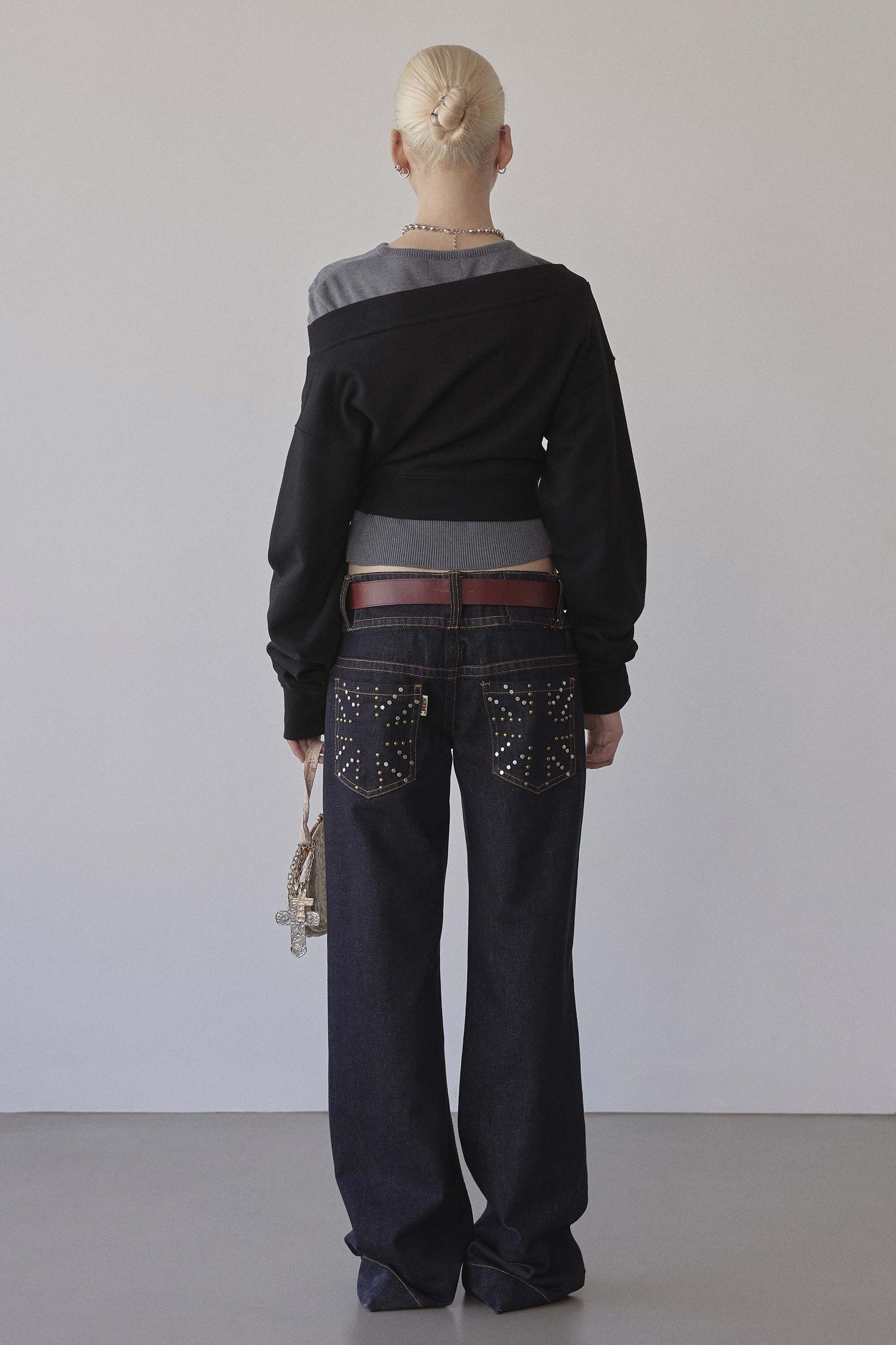 Off-Shoulder Cropped Sweatshirt Black