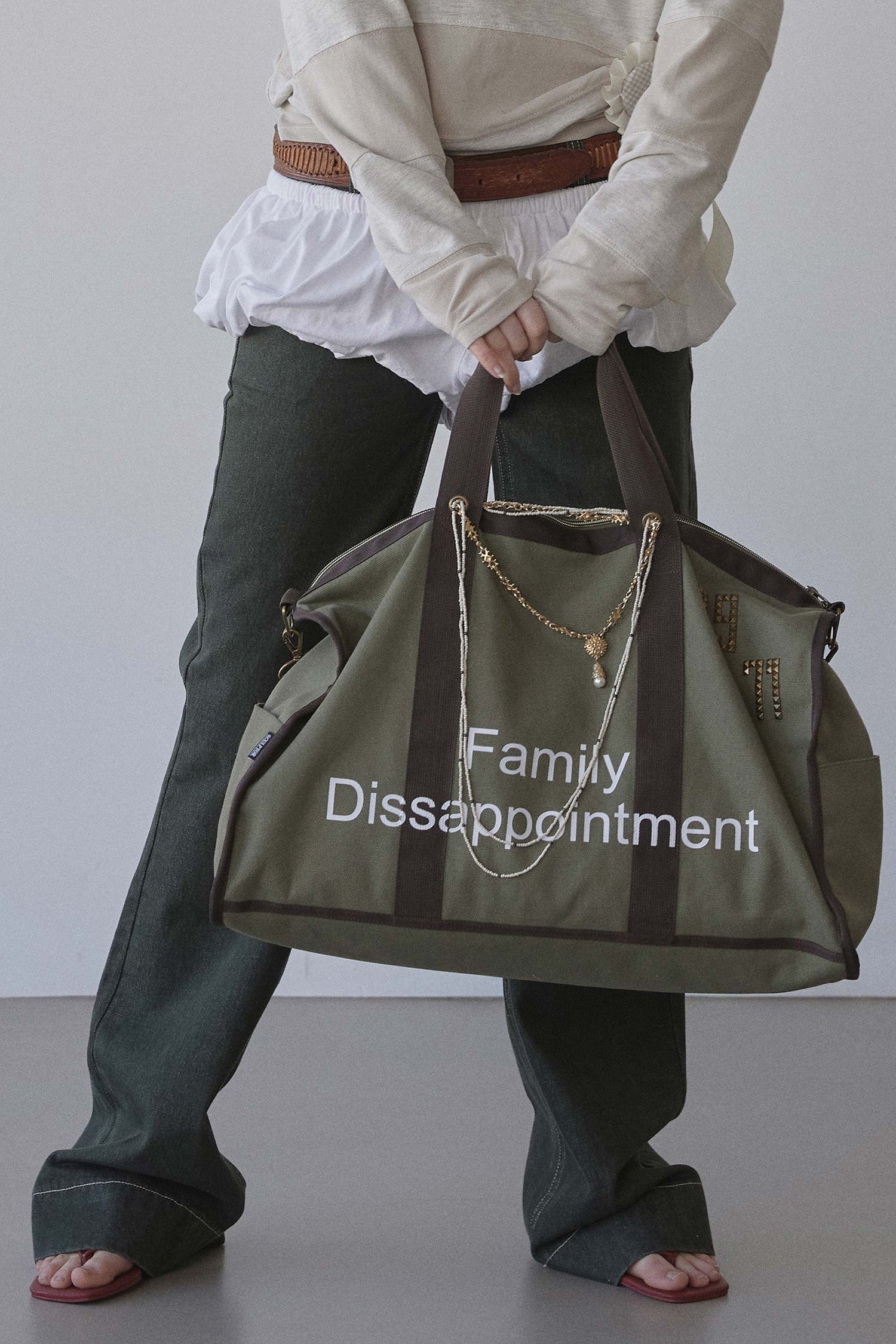 Family Diss(appointment) Tote Bag Khaki