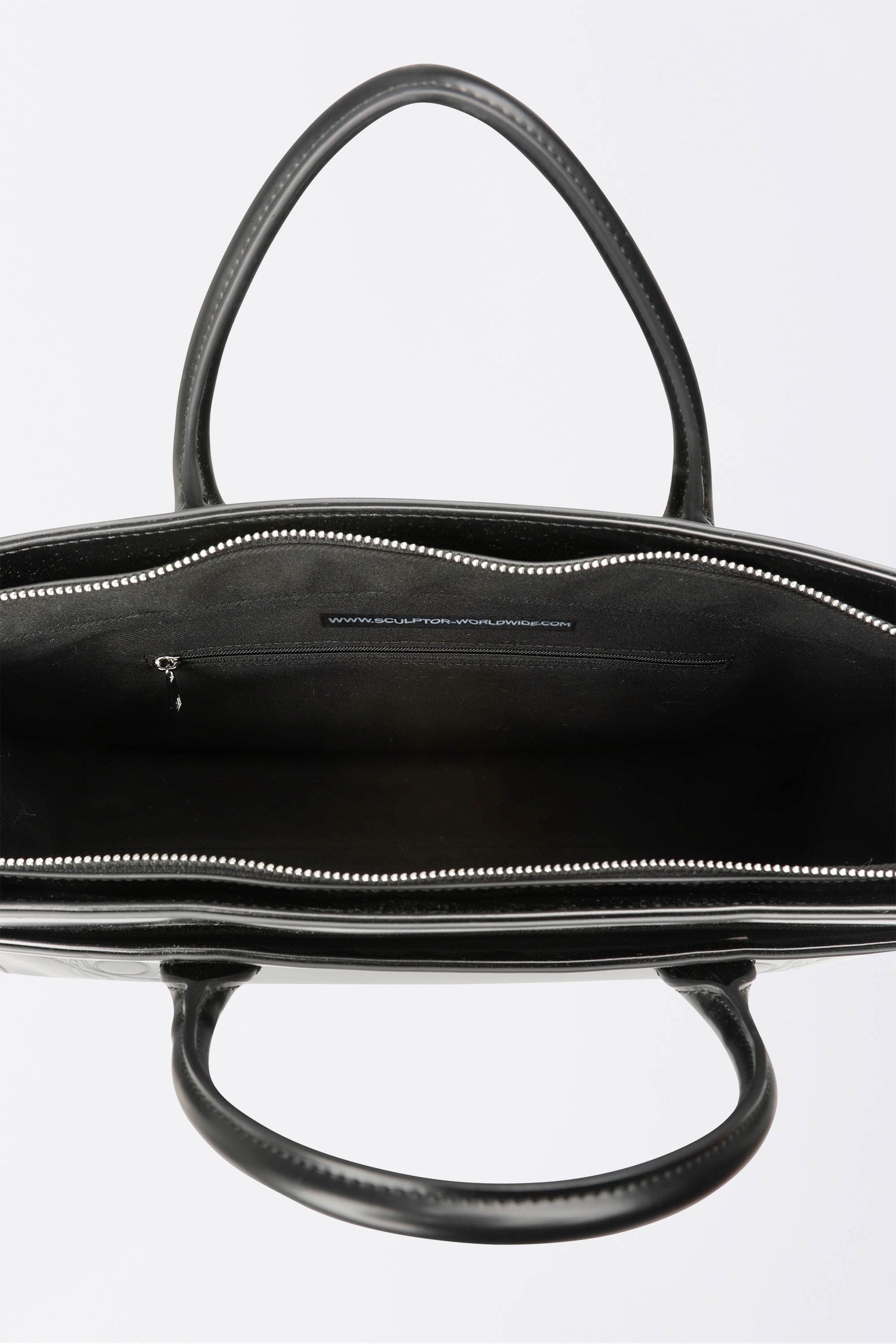 Case Closed Bag Black