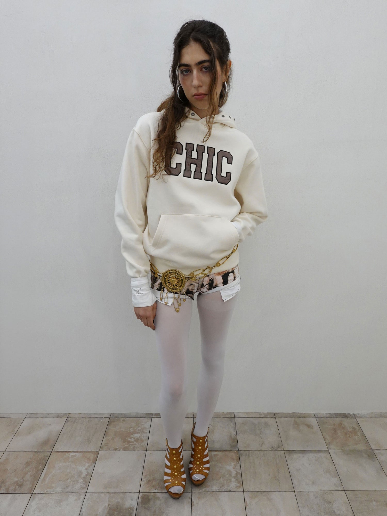Chic Hoodie Dirty White