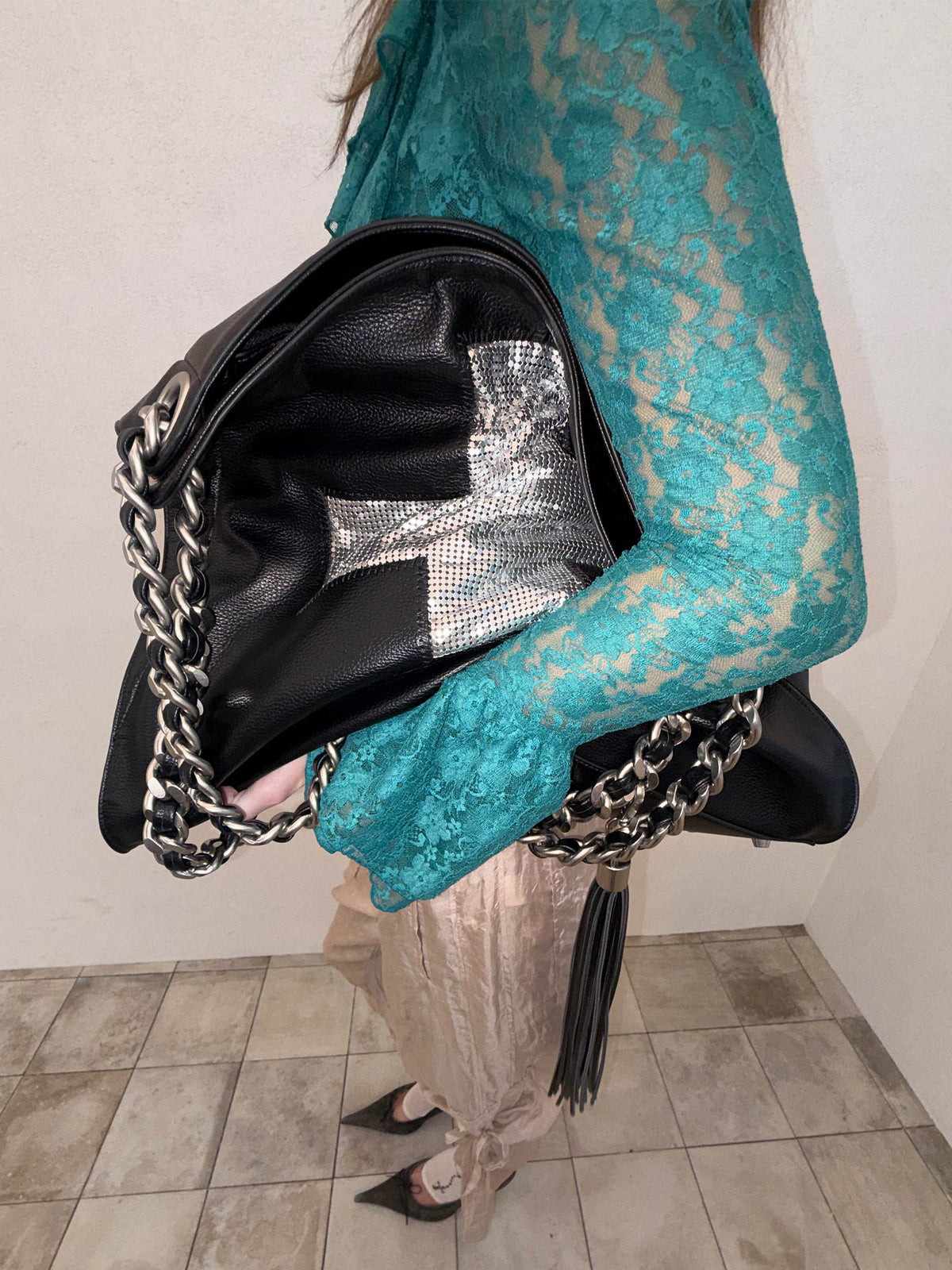Cross Chainmail Big Bag Black