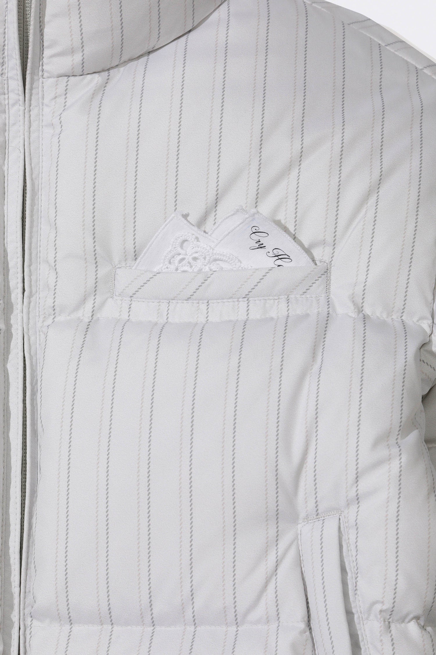 So Demure Cropped Puffer Down Ivory