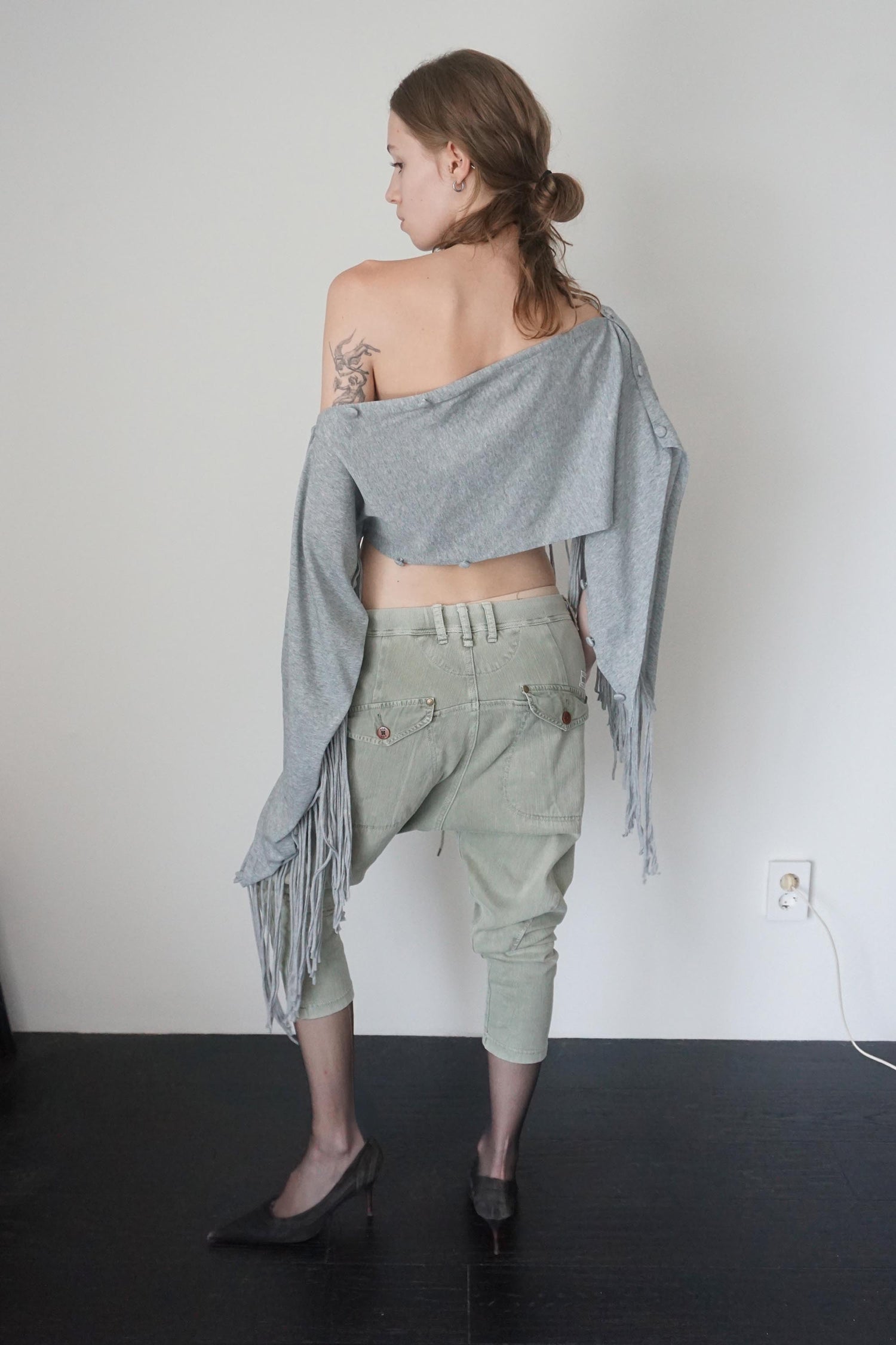 Versatile Fringe Cape Melange Gray