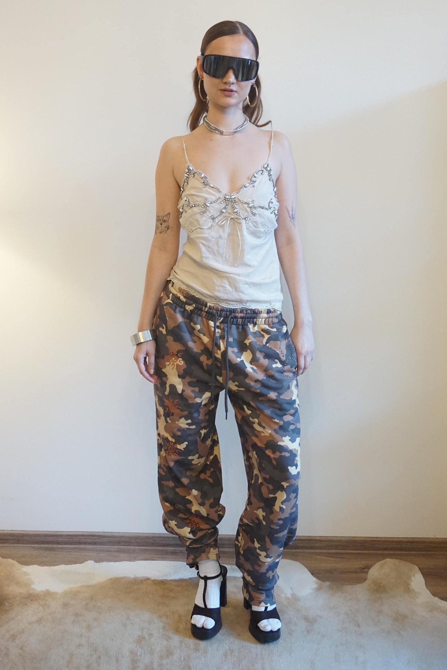 Karma Sweatpants Mustard Camo