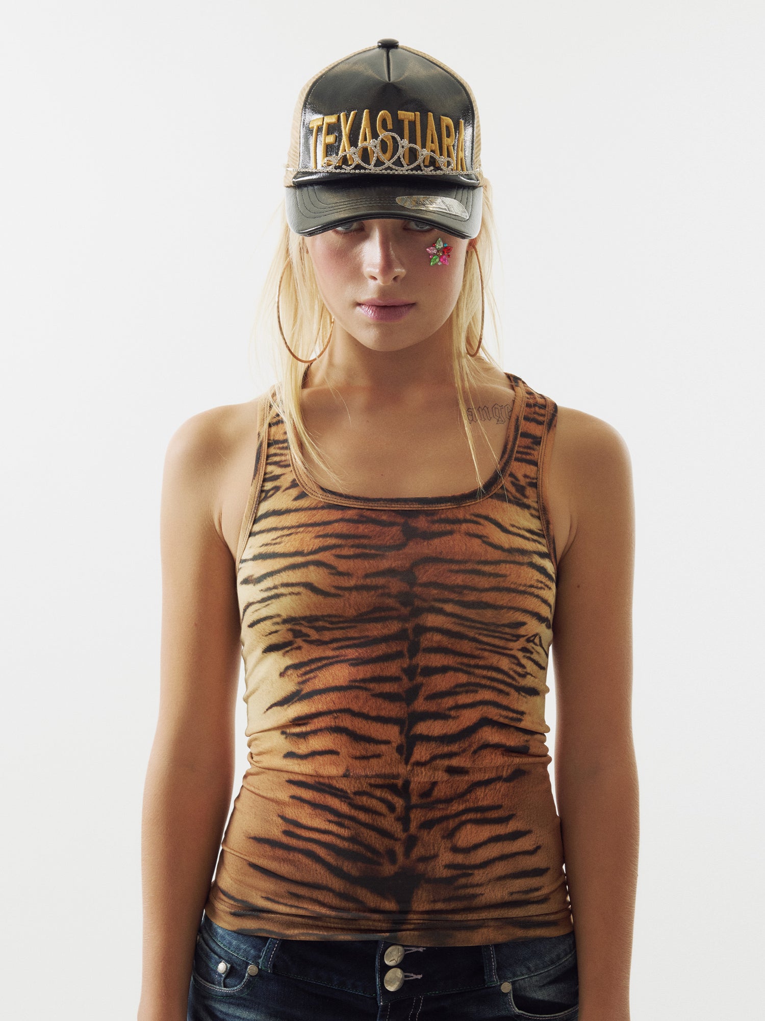 Queen Trucker Cap Metallic Black
